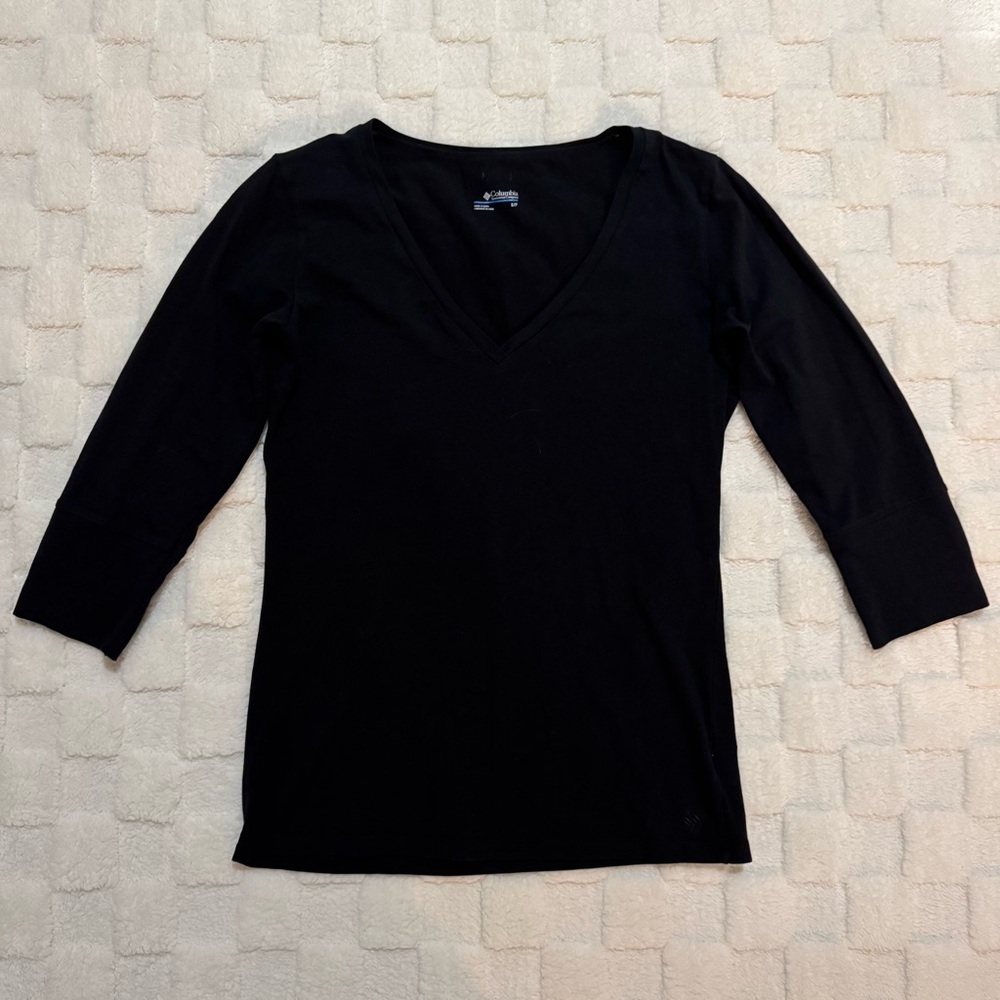 Black Long Sleeve V-Neck Top